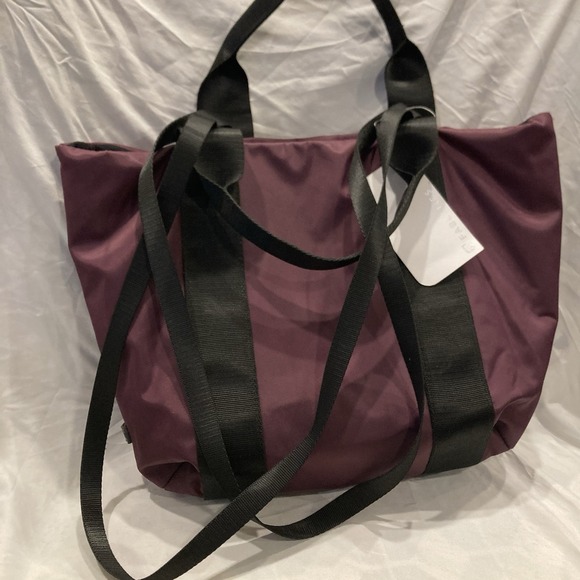 Burgundy Gym Tote Bag Travel Weekender Lightweight Nylon Fabletics Small - Picture 5 of 8